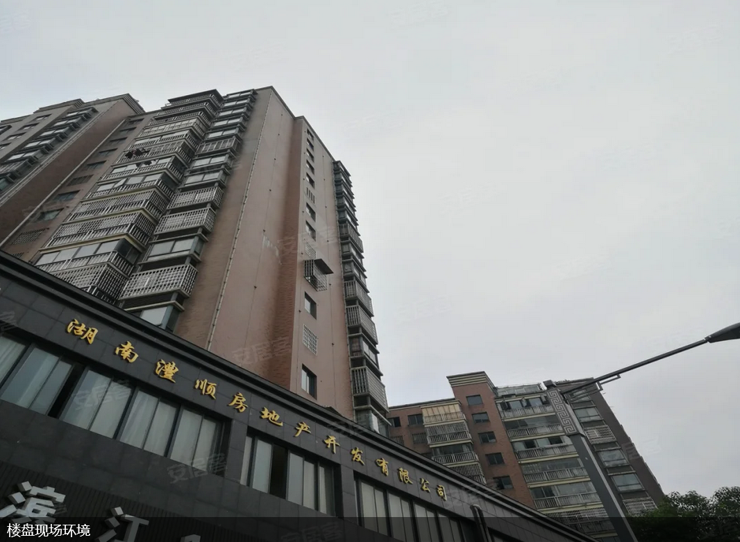 常德市澧縣濱江花園定制3KW全自動(dòng)恒壓供水設(shè)備一套