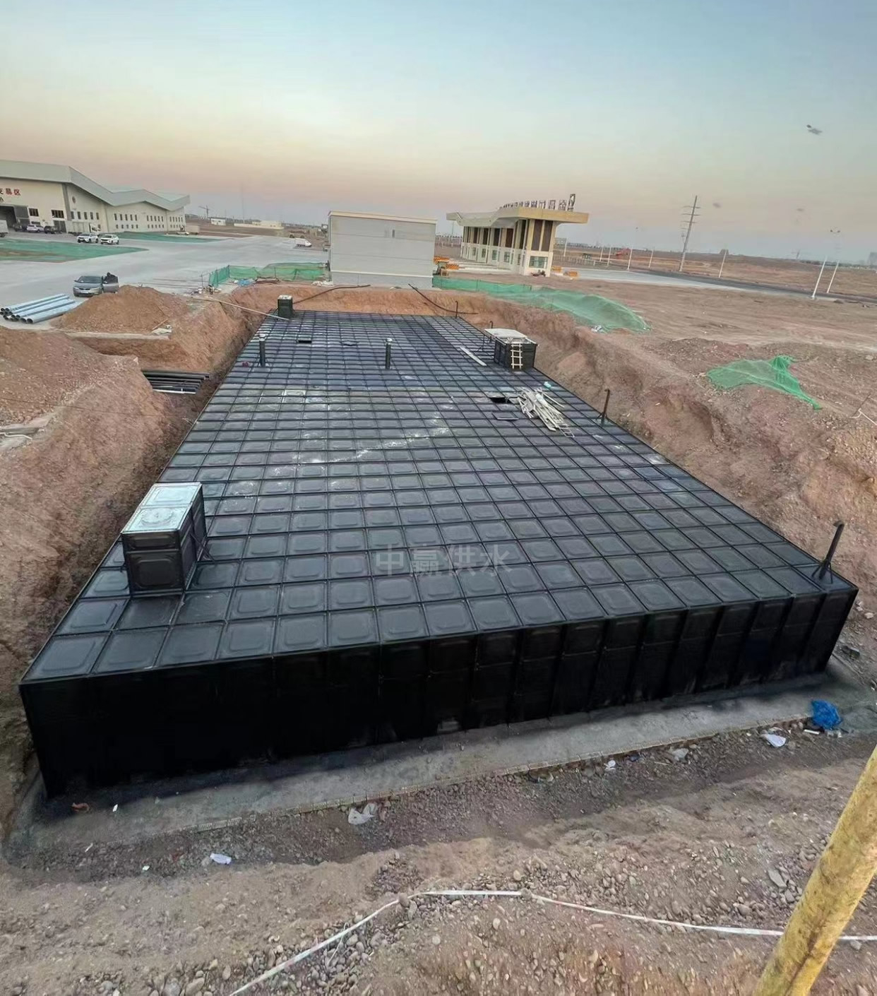 全地下箱泵一體化消防泵站采用雙電源供電、雙回路控制系統(tǒng)